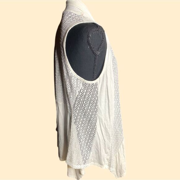 Sleeveless Lacy Cover up Cardigan.   DSST-006 - Picture 3 of 4